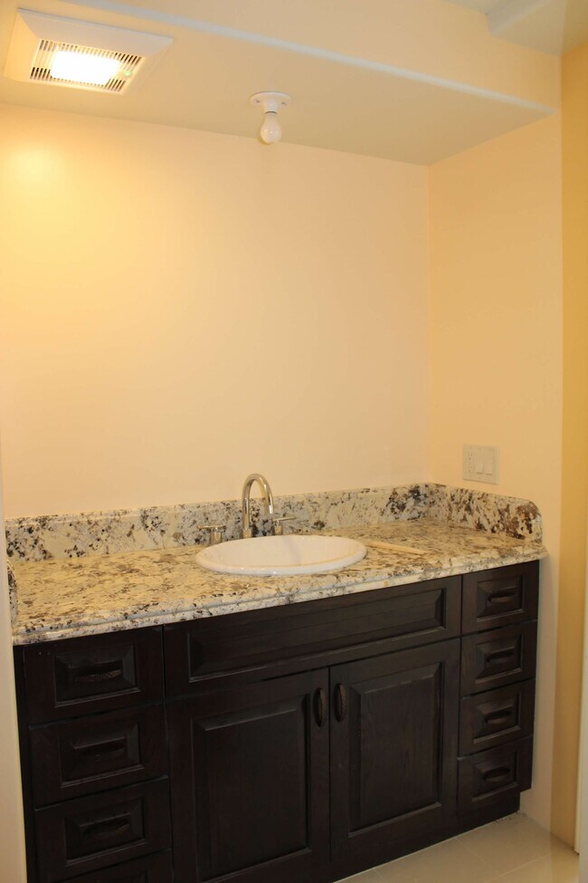 Bathroom Sink - 319 Rees St