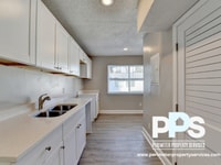 Building Photo - 390 W Lake Ave