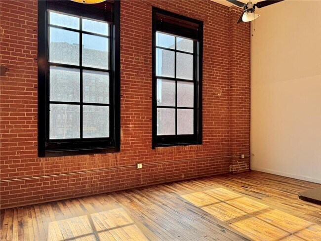 Building Photo - 1520 Washington Ave