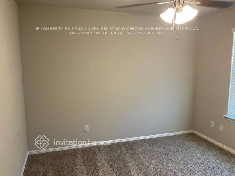 Building Photo - 433 Blanco Dr