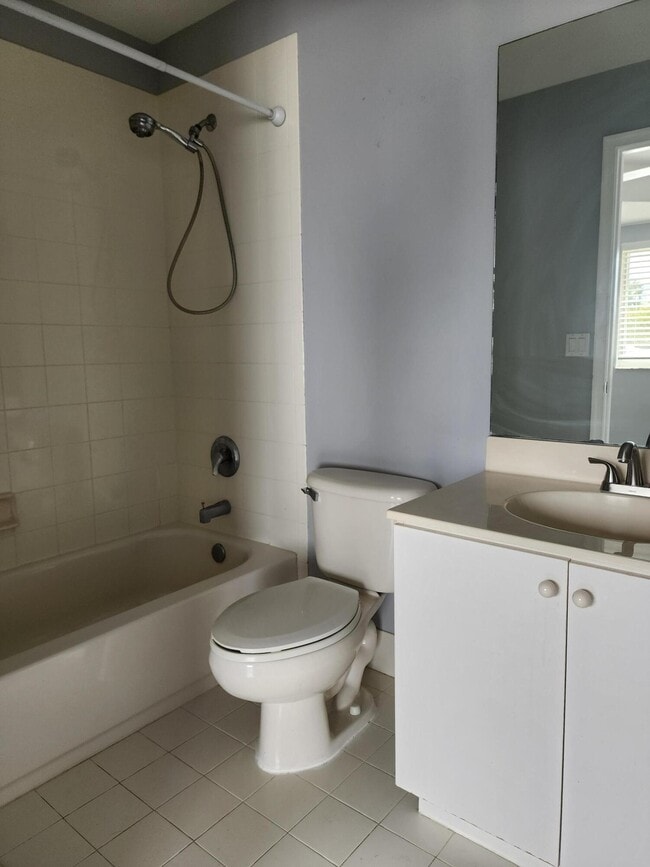 Building Photo - 6909 Blue Skies Dr