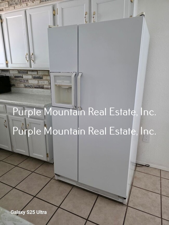 Building Photo - AVAILABLE NOW:  3 Bedrooms, 2 Bath Home for Rent