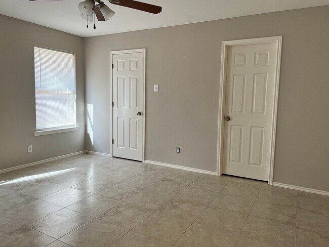 Building Photo - 17413 College Port Dr