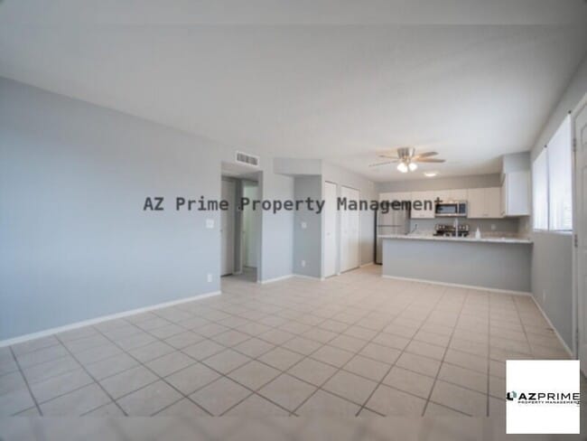 Building Photo - Charming 2BR/1BA Phoenix Condo - Prime Loc...