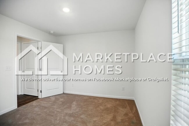 Building Photo - 341 Arrowhead Dr