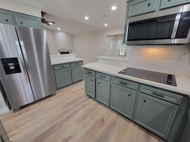 Building Photo - 1409 Drexel Dr