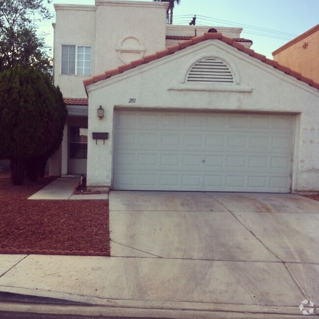 Building Photo - 201 Janice Estelle Dr