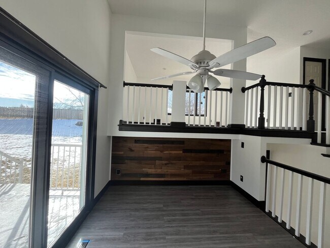Building Photo - 9225 Garrison Way