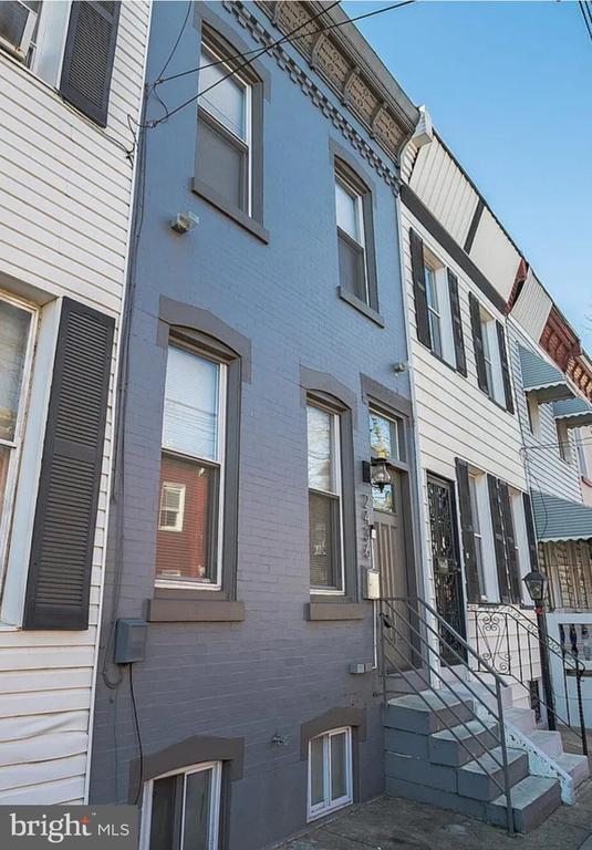 Primary Photo - 2436 N Reese St