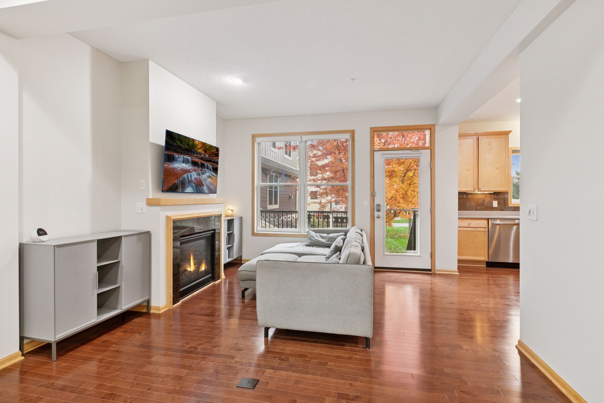 Building Photo - 10749 Falling Water Ln