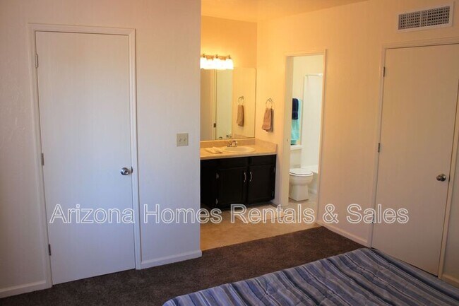 Building Photo - 7531 E Terrace Dr