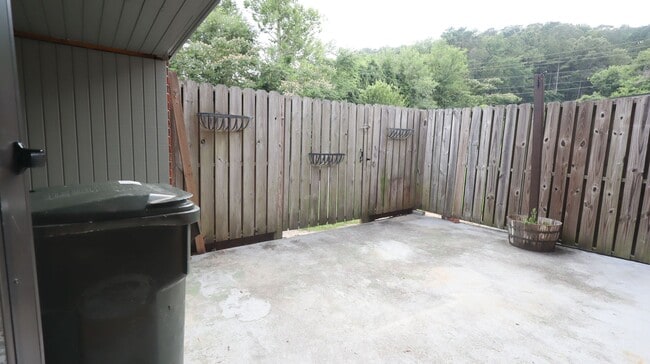 Building Photo - Great 2 Bed 1 Bath Home in Dalton Ga