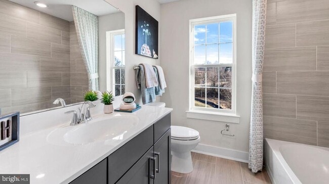 Building Photo - 215 Red Leaf Ln