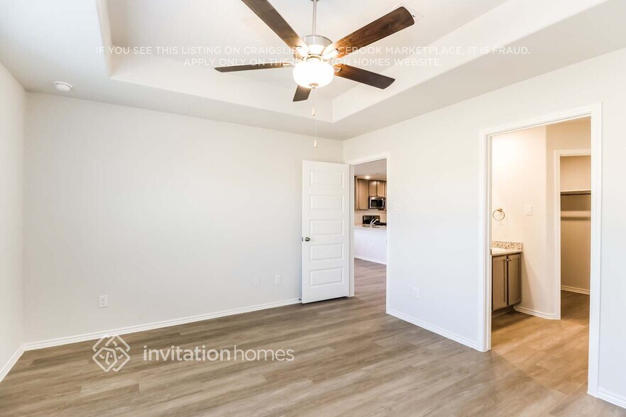 Building Photo - 10735 Sunlit St