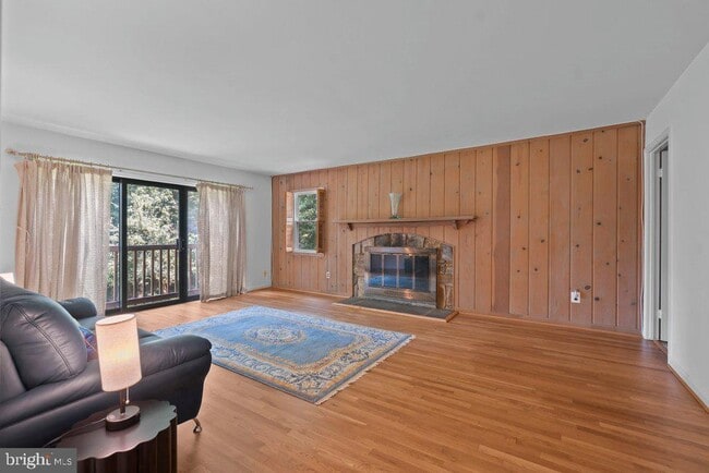 Building Photo - 9704 Hall Rd