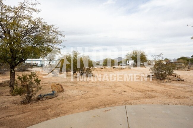 Building Photo - Acreage, NO HOA, So Much Room!