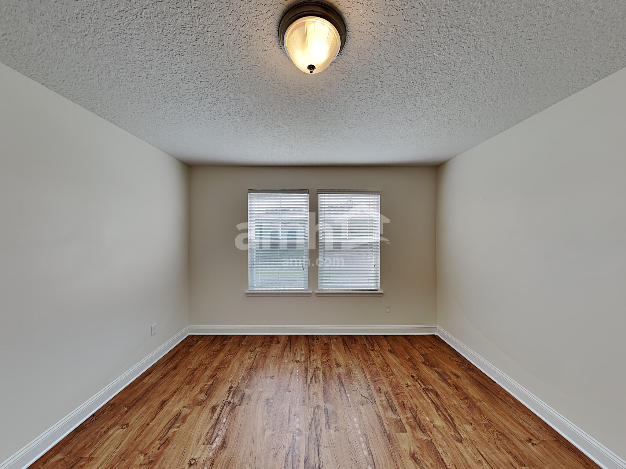Building Photo - 327 Cortez Dr