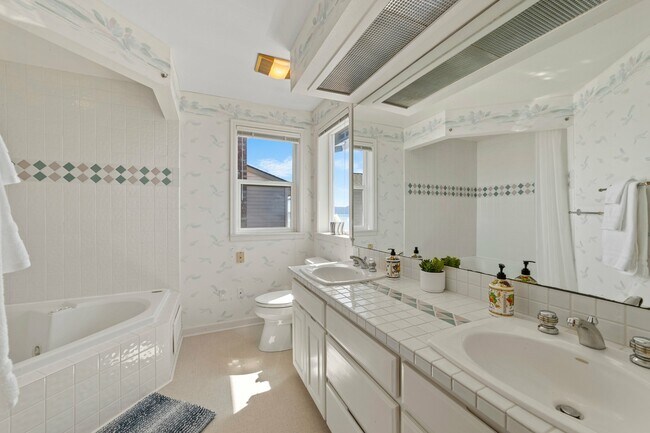 Building Photo - 4183 Sucia Dr