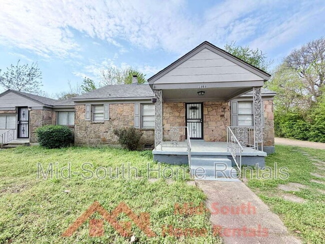 Building Photo - 1603 Delano Ave