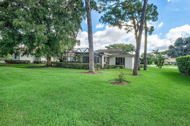 Building Photo - 6403 Eastpointe Pines St