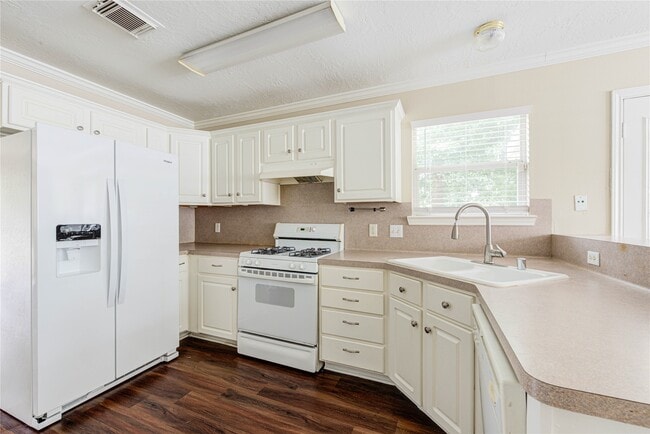 Building Photo - 1206 Grunwald Heights Blvd