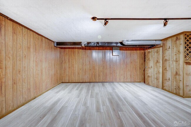 Building Photo - 713 Orlando St