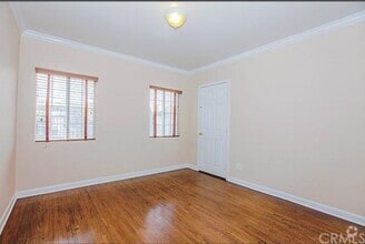 Building Photo - 1745 W 65th St