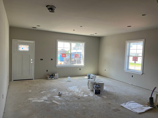 Building Photo - Salem Run Apartments Phase 2