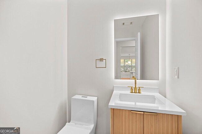 Building Photo - 1540 Bramlett Blvd