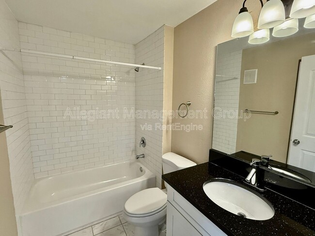 Building Photo - 1048 Waterside Dr
