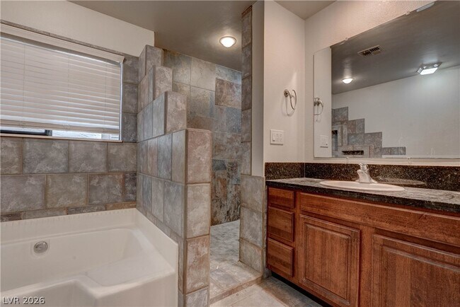 Building Photo - 3905 Landsdown Pl