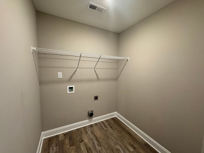 Building Photo - Gorgeous Single Family Home