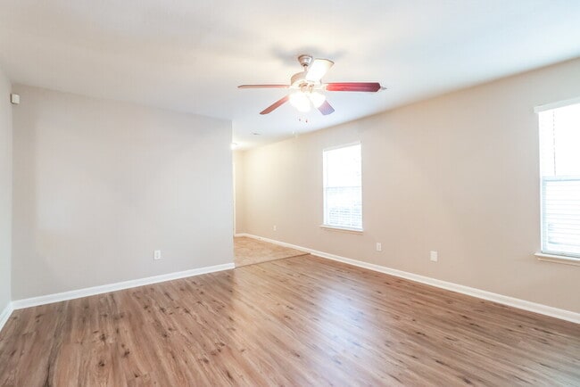 Building Photo - 21610 Forestlight Ct