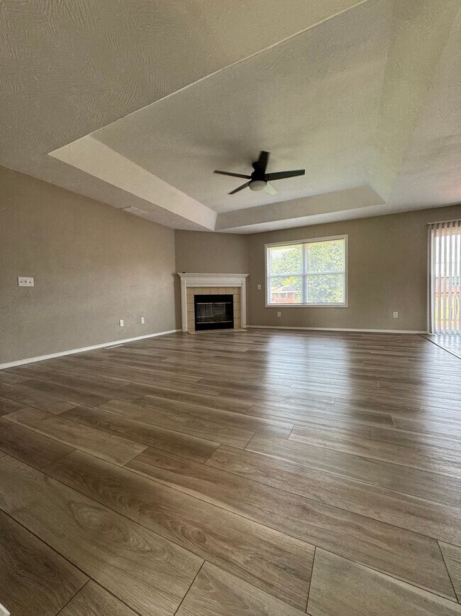 Building Photo - 4051 Condor Dr