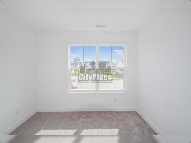 Building Photo - 3794 Cantebury Dr