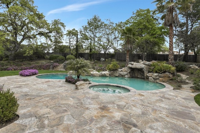 Building Photo - 27210 Ohlone Ln