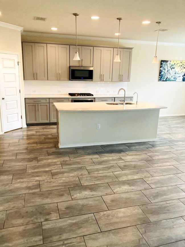 Building Photo - 14012 Eucalyptus Bnd
