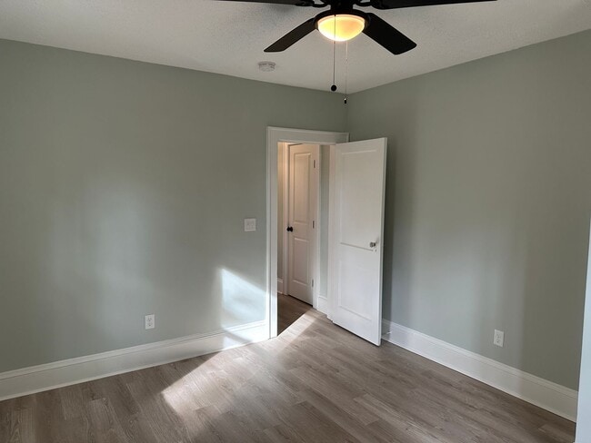Building Photo - Beautifully Remodeled 4-bedroom Cape Cod -...