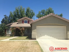 Building Photo - 4 Bedroom Home in Northwest!