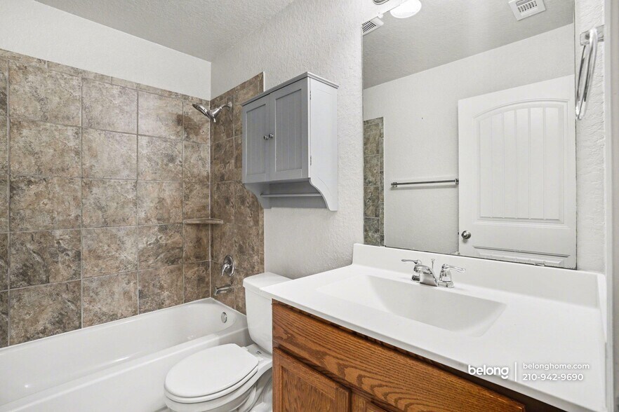 Building Photo - 11311 Silver Rose