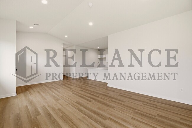 Building Photo - 202 N Gowen St