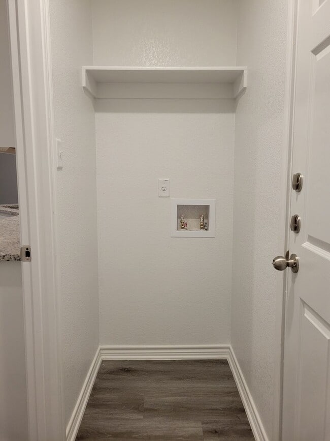 Building Photo - 1606 Pontotoc