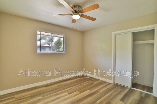 Building Photo - 2323 S College Ave