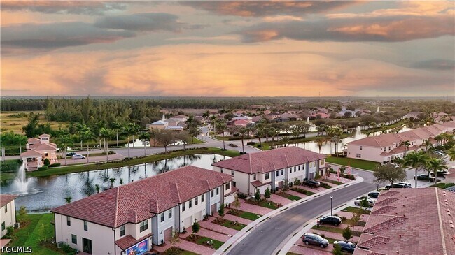 Building Photo - 1424 Weeping Willow Ct