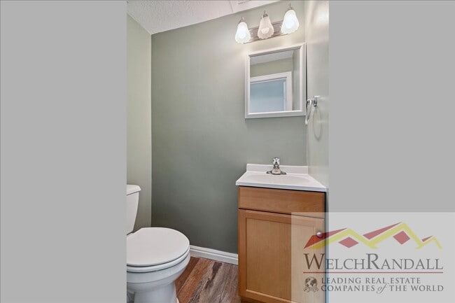 Building Photo - Charming Single Family Home in Hooper