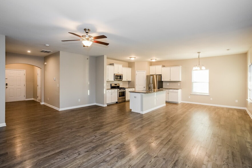 Building Photo - 6511 Rumple Rd