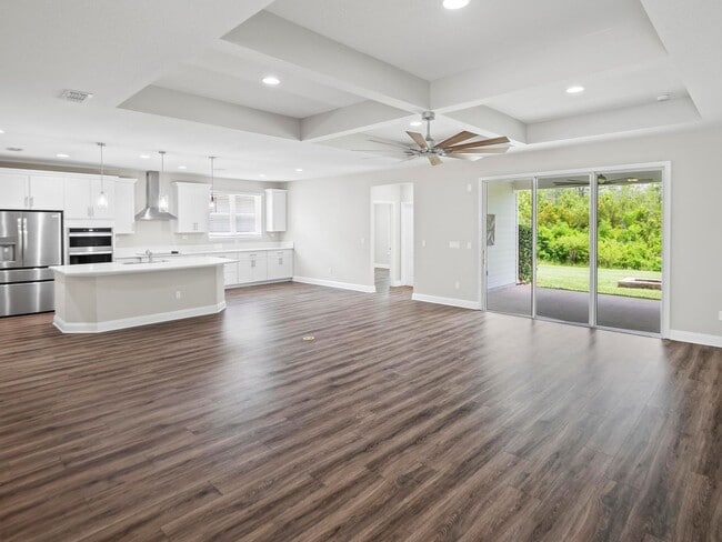 Building Photo - 4 bedroom, 3 bath home in Grand Landings G...