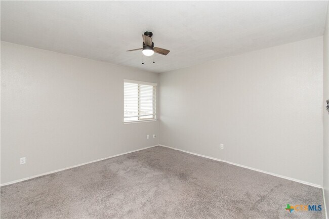 Building Photo - 7001 Cokui Dr