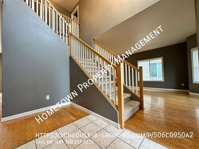 Building Photo - 7205 33rd Ave NE