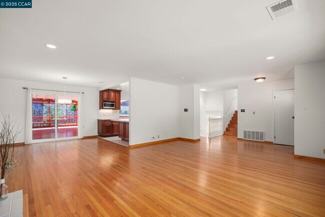 Building Photo - 18 Wimpole St